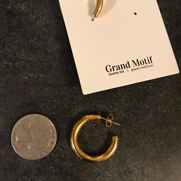 14k Gold Plated Hoop Earrings - Picture 4 of 4